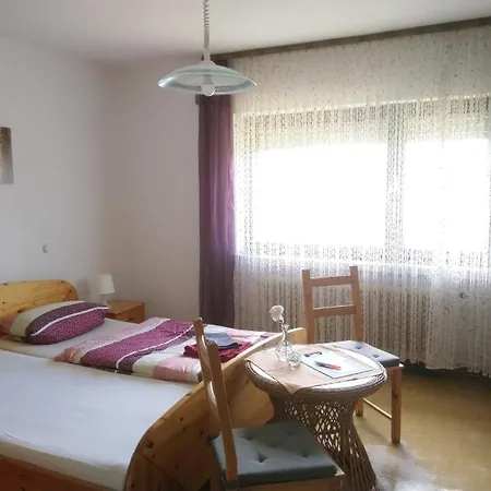 Gaestehaus Burgwald-trekking Mittelsimtshausen