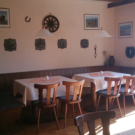 Gaestehaus Burgwald-trekking Pensjonat 3*