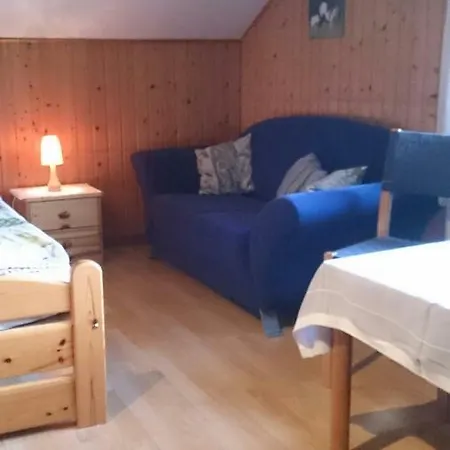 Gaestehaus Burgwald-trekking Pensión 3*